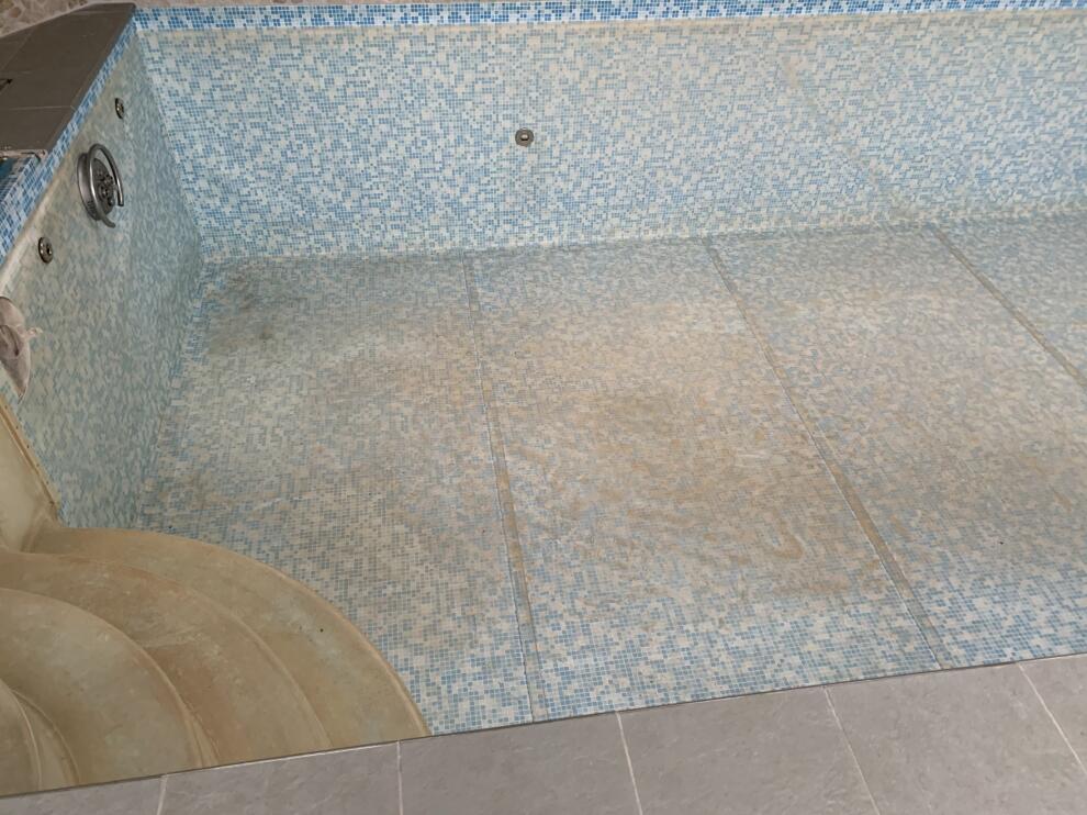 Är du i behov av att renovera pool? Vi på Bsdhusservice erbjuder hållbara renoveringar för pooler och större bassänger.